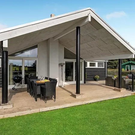 Hjorring With Fireplace 02 Дом отдыха Йёрринг