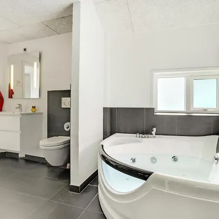 Hjorring With Fireplace 02