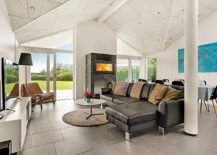 With Fireplace 02 הייורינג